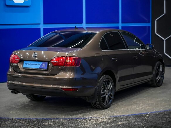 2013 Volkswagen Jetta VI, коричневый, 1250000 рублей - вид 6