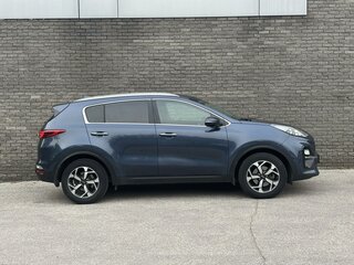 2020 Kia Sportage IV Рестайлинг, синий, 2029000 рублей, вид 4