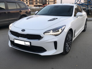 2018 Kia Stinger I, белый, 2499000 рублей, вид 1