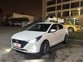 2022 Hyundai Solaris II Рестайлинг, белый - вид 2
