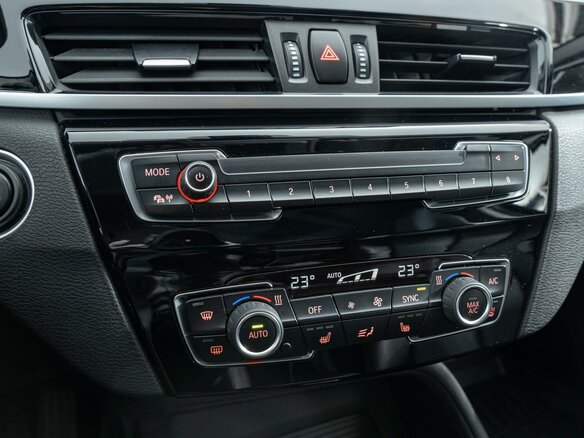 2021 BMW X1 18i sDrive II (F48) Рестайлинг, синий, 2490000 рублей - вид 12