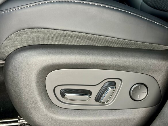 2026 GAC Trumpchi S7 I Рестайлинг, чёрный - вид 10