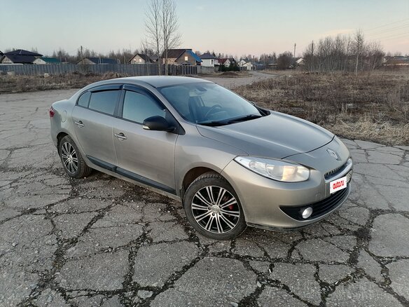 2011 Renault Fluence I, бежевый, 650000 рублей