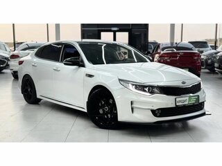 2017 Kia Optima IV, белый, 1999000 рублей, вид 4