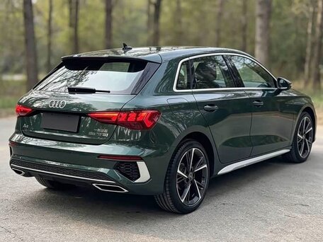 2023 Audi A3 Sportback 35 TFSI IV (8Y), зелёный, 2100000 рублей, вид 5