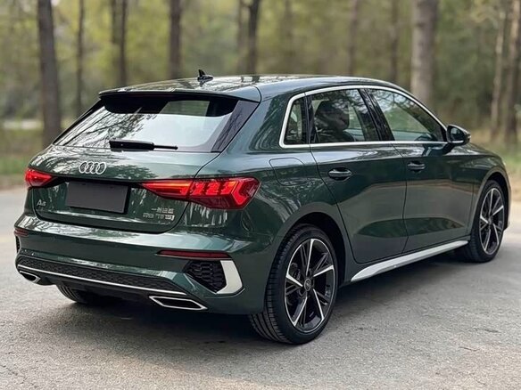 2023 Audi A3 Sportback 35 TFSI IV (8Y), зелёный, 2100000 рублей - вид 4