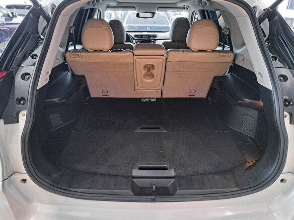 2021 Nissan X-Trail III Рестайлинг, белый, 3050000 рублей - вид 9