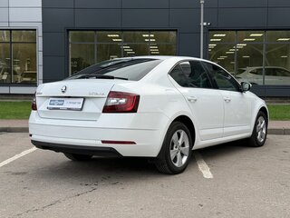 2019 Skoda Octavia III (A7) Рестайлинг, белый, 1615000 рублей, вид 5