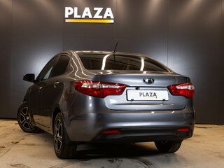 2014 Kia Rio 5-speed III, серый, 685000 рублей, вид 3