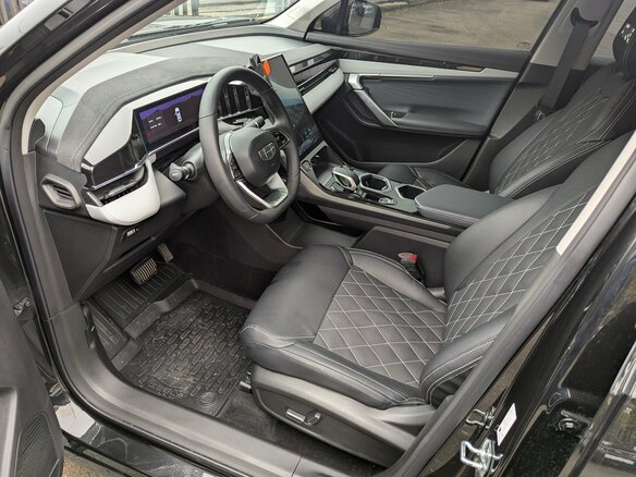 2025 Geely Atlas II, чёрный, 3055000 рублей - вид 8