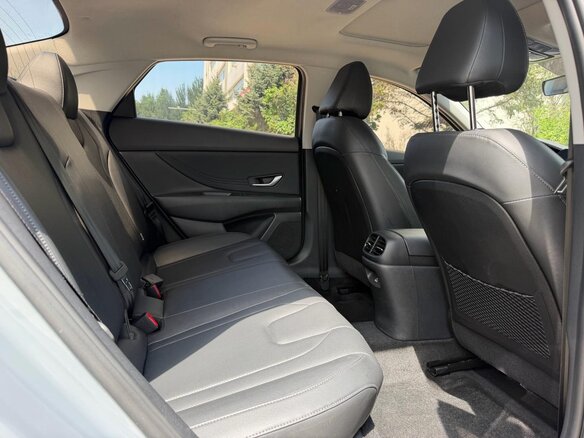 2023 Hyundai Elantra VII (CN7), серый, 1596000 рублей - вид 12