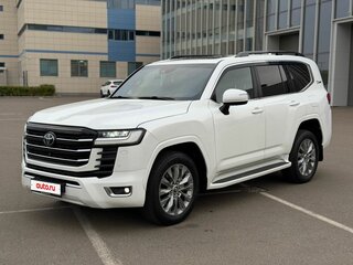 2022 Toyota Land Cruiser 300 Series, белый, 8200000 рублей, вид 3