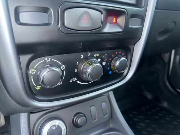 2013 Renault Duster I, бежевый, 1060000 рублей - вид 13