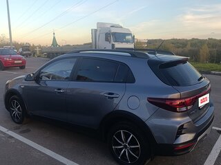 2021 Kia Rio X IV Рестайлинг, серый, 1585000 рублей, вид 4