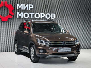 2015 Volkswagen Tiguan I Рестайлинг, коричневый, 1760000 рублей, вид 3