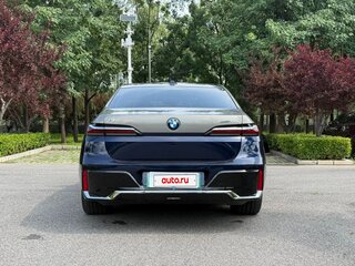 2025 BMW i7 eDrive50 I (G70), синий, 12477700 рублей, вид 4