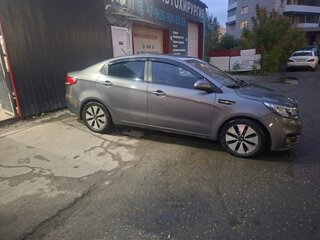 2016 Kia Rio III Рестайлинг, серый, 530000 рублей, вид 5