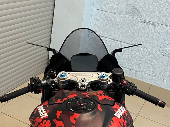2026 Ducati Panigale V2, красный, 3340000 рублей - вид 4