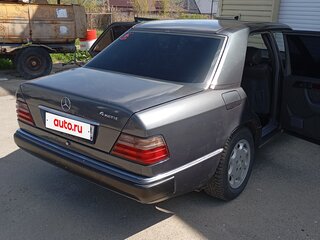 1995 Mercedes-Benz E-Класс 300 I (W124), серый, 300000 рублей, вид 3