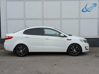 2014 Kia Rio III, белый, 870000 рублей, вид 4