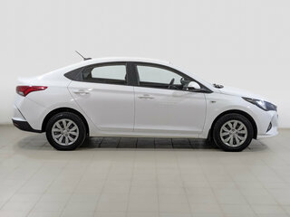 2022 Hyundai Solaris II Рестайлинг, белый, 1455000 рублей, вид 4