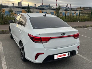 2018 Kia Rio IV, белый, 700000 рублей, вид 5