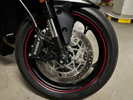 2019 Triumph Street Triple, чёрный, 850000 рублей, вид 5