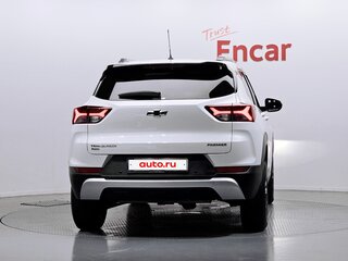 2022 Chevrolet TrailBlazer III, белый, 1780004 рублей, вид 3