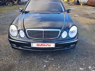 2004 Mercedes-Benz E-Класс 320 III (W211, S211), чёрный, 880000 рублей, вид 1