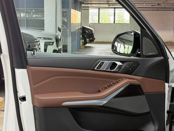2023 BMW X5 40i IV (G05/G18) Рестайлинг, белый, 11699000 рублей - вид 4