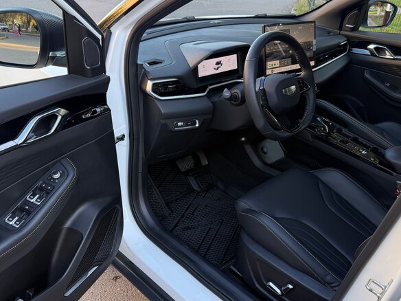 2025 Geely Coolray (Binyue L) I Рестайлинг 2, белый, 2290000 рублей - вид 9