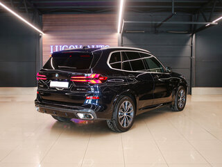 2024 BMW X5 40i IV (G05/G18) Рестайлинг, синий, 10899000 рублей, вид 4