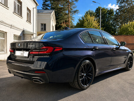 2020 BMW 5 серии 530d xDrive VII (G30/G31/G38) Рестайлинг, синий, 5190000 рублей, вид 5