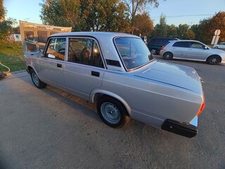 2010 Lada (ВАЗ) 2107, серебристый, 301000 рублей, вид 3