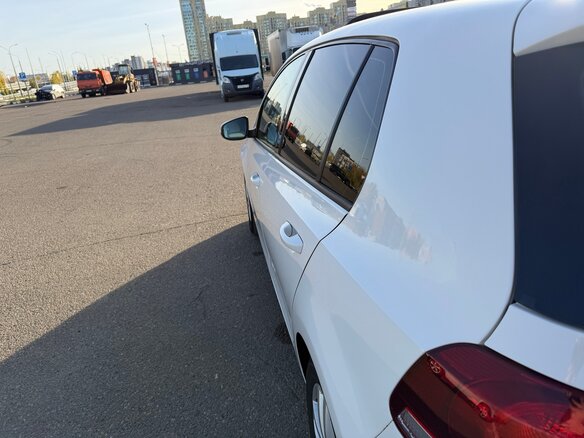 2012 Volkswagen Golf VI, белый, 700000 рублей - вид 18