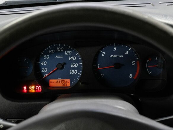 2010 Nissan NP300, серебристый, 1040000 рублей - вид 19