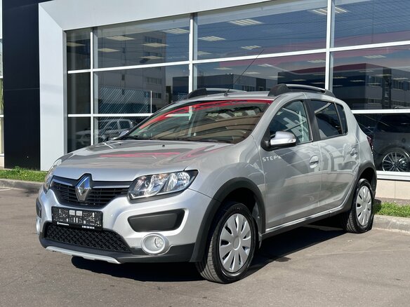 2017 Renault Sandero Stepway II, серебристый - вид 2