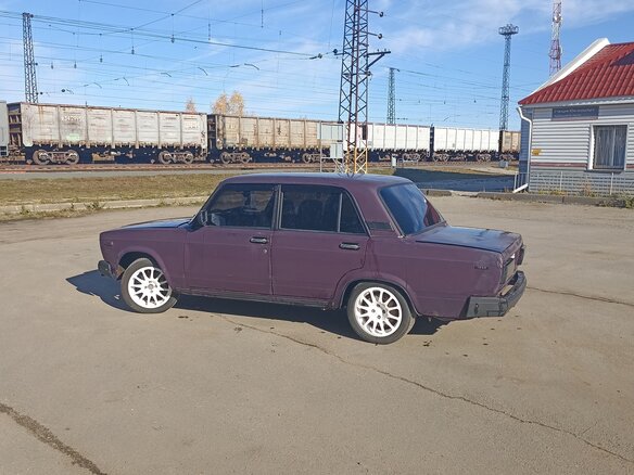 2002 Lada (ВАЗ) 2107, фиолетовый, 71000 рублей - вид 4