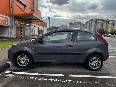 2007 Ford Fiesta Mk5, серый, 270000 рублей, вид 4