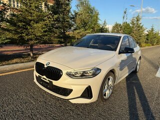 2023 BMW 1 серии 120i III (F52) Рестайлинг, белый, 1880000 рублей, вид 3