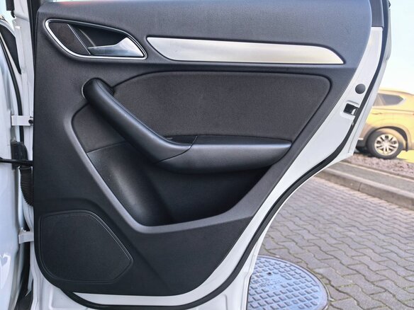 2011 Audi Q3 I (8U), белый, 1319000 рублей - вид 13