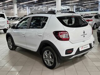 2019 Renault Sandero Stepway II Рестайлинг, белый, 1133000 рублей, вид 4