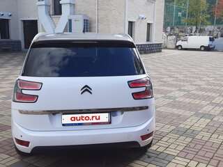 2017 Citroen C4 Picasso II Рестайлинг, белый, 1350000 рублей, вид 4