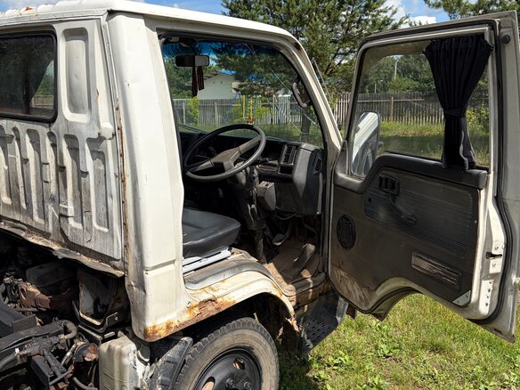 1991 Mazda Titan, серый, 910000 рублей - вид 2