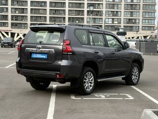 2017 Toyota Land Cruiser Prado 150 Series Рестайлинг 2, серый, 4149000 рублей, вид 5