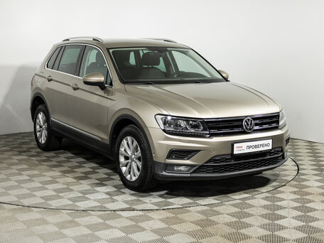 2017 Volkswagen Tiguan II, бежевый, 2099700 рублей, вид 3
