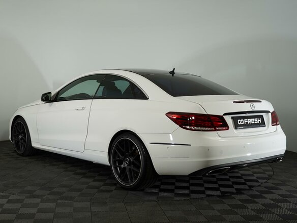 2013 Mercedes-Benz E-Класс 200 IV (W212, S212, C207) Рестайлинг, белый, 1948000 рублей - вид 1