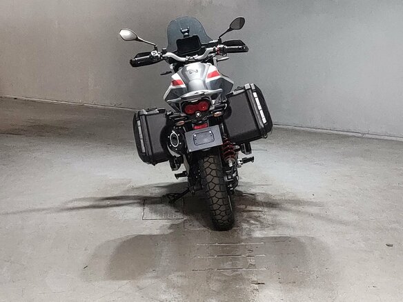2026 Moto Guzzi V85 TT, белый, 1285000 рублей - вид 5