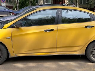 2014 Hyundai Solaris I, жёлтый, 360000 рублей, вид 4