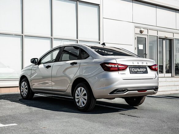 2026 Lada (ВАЗ) Vesta I Рестайлинг (NG), серебристый, 1651000 рублей - вид 4